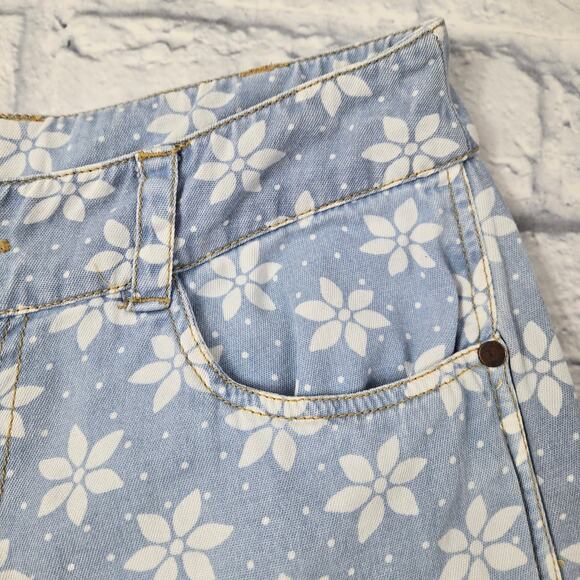 Wrangler X Billabong Women's Perfect Pair Daisy Floral Jeans Blue Chambray sz 28 - Picture 9 of 16